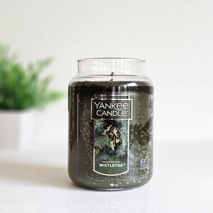 NEW Yankee Candle Mistletoe Scent Candle 22oz Vintage Discontinued, No Lid